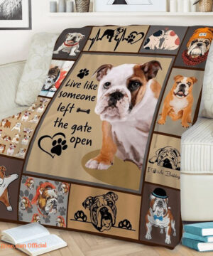 Bulldog Blanket Live Like Someone Left The Gate Open Fleece Quilt Blanket - Super King - Ettee