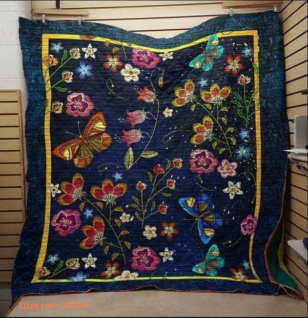 Butterfly And Flowers Quilt Blanket Great Blanket Gifts For Birthday Christmas Thanksgiving Anniversary - Throw - Ettee