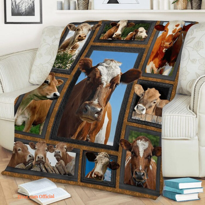 Cow Beauty Quilt Blanket. Lightweight And Smooth Comfort. Foldable And Compact - Super King - Ettee