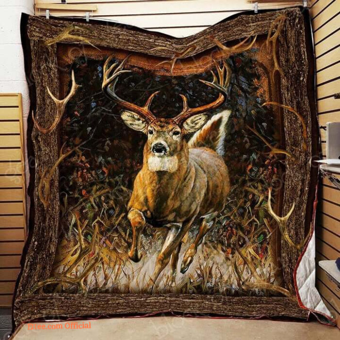 Deer Hunting Deer Running Quilt Blanket Great Customized Gifts For Birthday Christmas Thanksgiving Perfect Gifts For Hunting Lover - Twin - Ettee