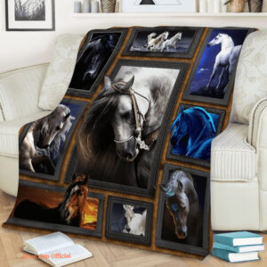 Horse Beauty White Quilt Blanket. Lightweight And Smooth Comfort - Super King - Ettee