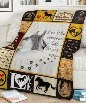 Horse Blanket Live Like Someone Left The Gate Open Fleece Quilt Blanket - Super King - Ettee