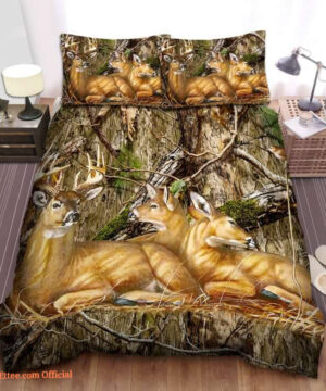 Hunting Deer Bedding Set. Luxurious Smooth And Durable. Lightweight And Smooth Comfort - King - Ettee