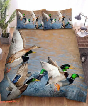 Hunting.Flying Ducks From The River Bed Sheets Spread Bedding Sets - King - Ettee