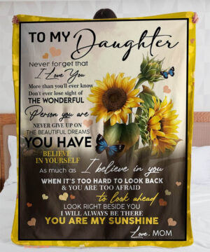 Letter Quilt Blanket for Daughter. Best Mom Ever Gifts. Luxurious Super Soft Quilt Blanket - Super King - Ettee