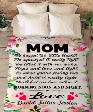 Mother's Day To My Mom We Have Hugged This Quilt Blanket From Kids - Super King - Ettee