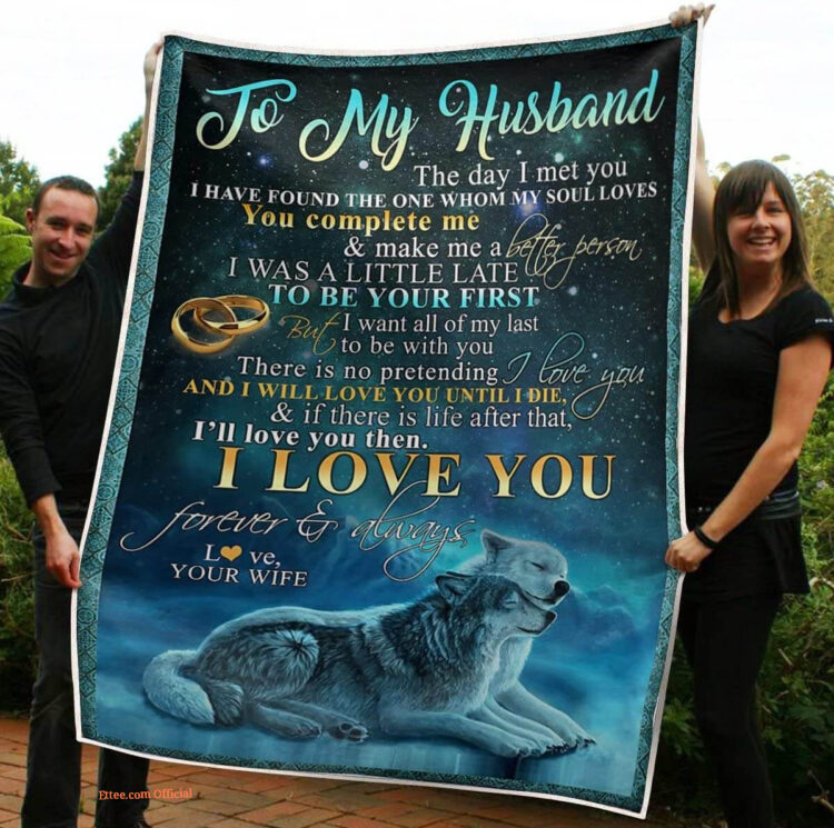 My Husband Wolf Couple You Complete Me Gift From Wife Quilt Blanket - Super King - Ettee