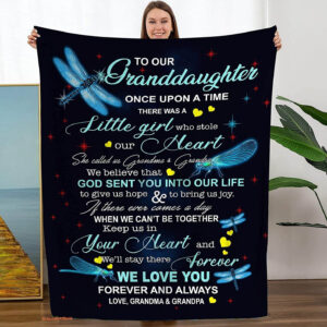 To My Granddaughter Quilt Blanket From Grandma. Foldable And Compact - Super King - Ettee