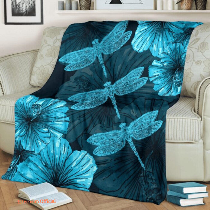 Dragonfly Hibiscus Quilt Blanket. Light And Durable. Soft To Touch - Super King - Ettee