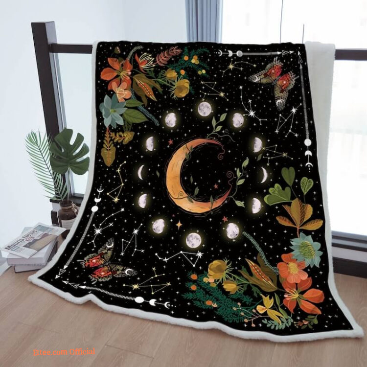 Sherpa Blanket with Moon Phase and Butterfly Wreath Design - Cozy Throw for Mom, Grandma, Grandpa - Starry Sky Pattern - Ideal Gift - Super King - Ettee
