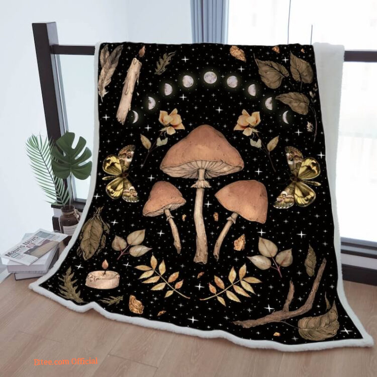Moon Phase Sherpa Blanket - Mushroom Decor for Mother, Grandma, Grandpa - Unique Gift - Super King - Ettee