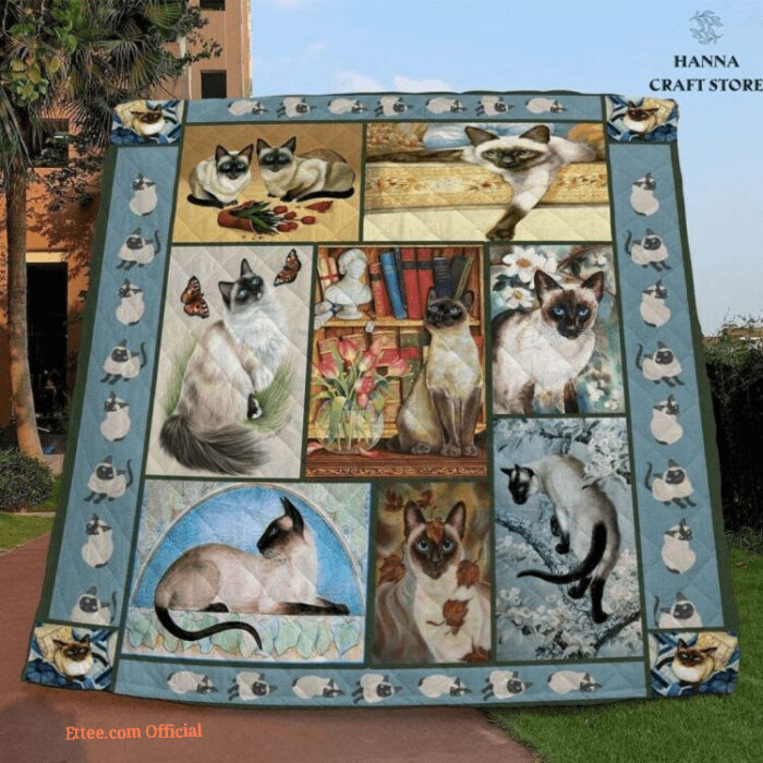 Siamese Playing Butterfly Cat Art Pet Lover Quilt Blanket. Foldable And Compact - Super King - Ettee