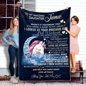 To My Daughter Quilt Blanket From Mom Family. Foldable And Compact - Super King - Ettee