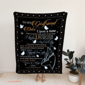 To My Girlfriend Quilt Blanket. Light And Durable. Soft To Touch - Super King - Ettee