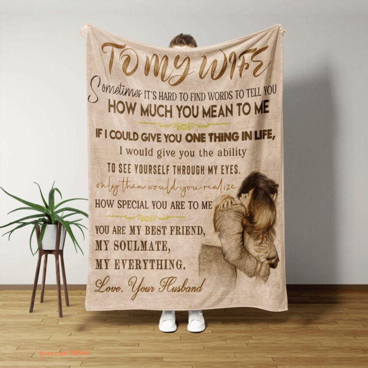 To My Wife Quilt Blanket Hug. Light And Durable. Soft To Touch - Super King - Ettee