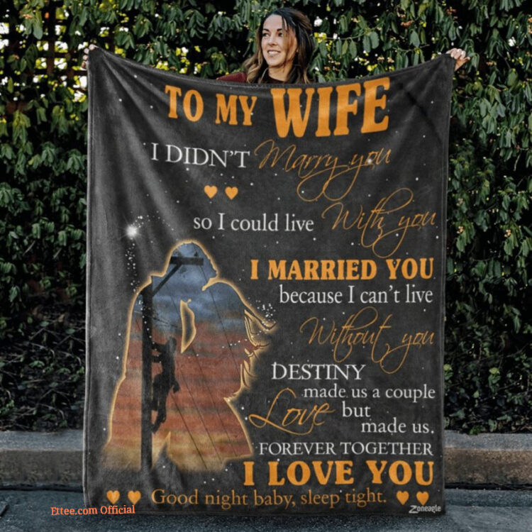 To My Wife I Love You Valentine Quilt Blanket. Light And Durable. Soft To Touch - Super King - Ettee