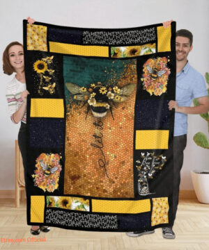 Let It Bee Fleece Quilt Blanket. Lightweight And Smooth Comfort - Super King - Ettee