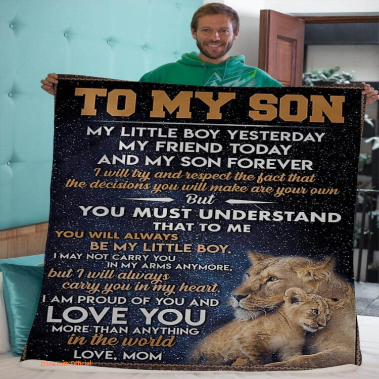 gift for son blanket mom to my son lion i am proud of you and love you - Super King - Ettee