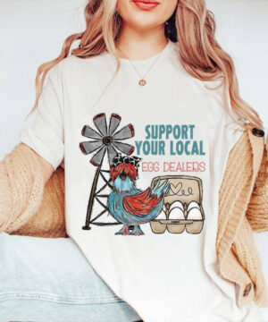 Support your local egg dealer Essential T-Shirt - Ettee - delicious free-range option